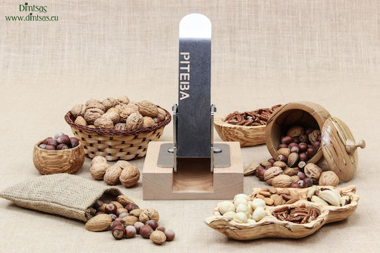 Metallic Nutcracker