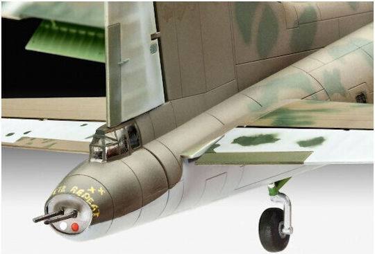 Revell B-17F Memphis Belle Modeling Figure Airplane Green in Scale 1:72
