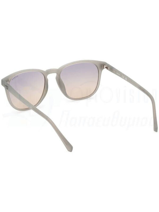 Guess Guess Women's Sunglasses with White Horn-Rimmed Frame and Grey Gradient Lenses GU00061 20B