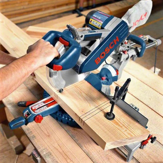 Bosch GCM 12 SD Miter Säge Schiebe mit Leistung 1800W, Sägeblattdurchmesser 305mm & Schnittgeschwindigkeit 4000Umdrehungen pro Minute