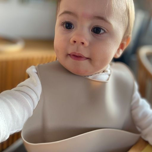 Noui Noui Waterproof Bib Silicone with Button & Pocket Nude for 4 m+