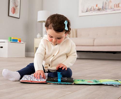 Lamaze Activity Book The Journey of the Caterpillar made of Fabric for 0++ Months