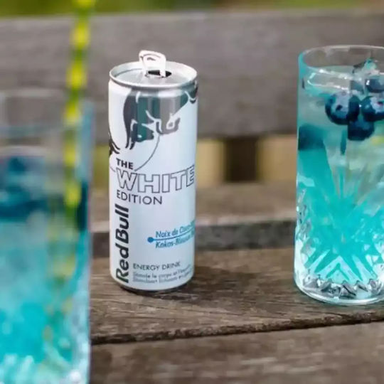 Red Bull The White Edition Energy Drink με Ανθρακικό σε Κουτί 250ml
