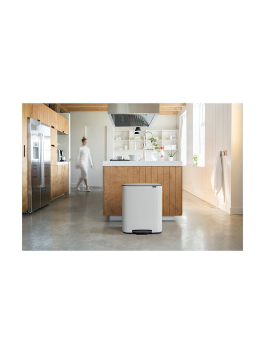 Brabantia Waste Bin Waste Plastic with Pedal White 30lt 1pcs 1003188