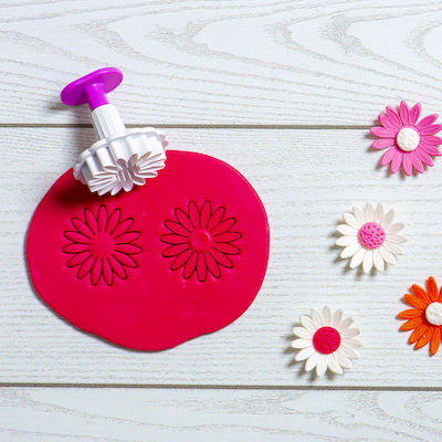 Decora Plastic Flower-Shaped Cookie Cutter 0191125