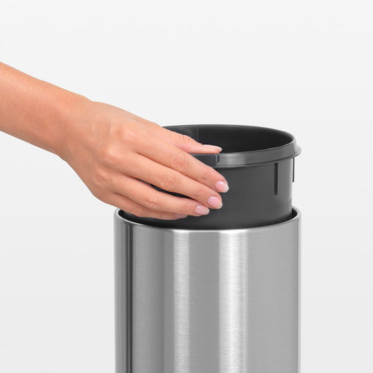 Brabantia Bin 647216 Inox Perie pentru coșul de gunoi din baie 3lt Alb