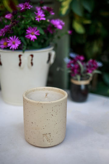 Aromatisches Kerze im Gefäß mit Duft Süße Nüsse & Vanille 200gr