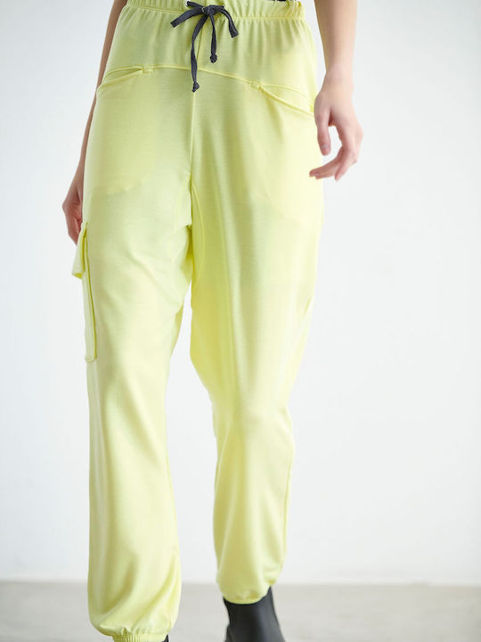 SugarFree Pantaloni de trening Galben