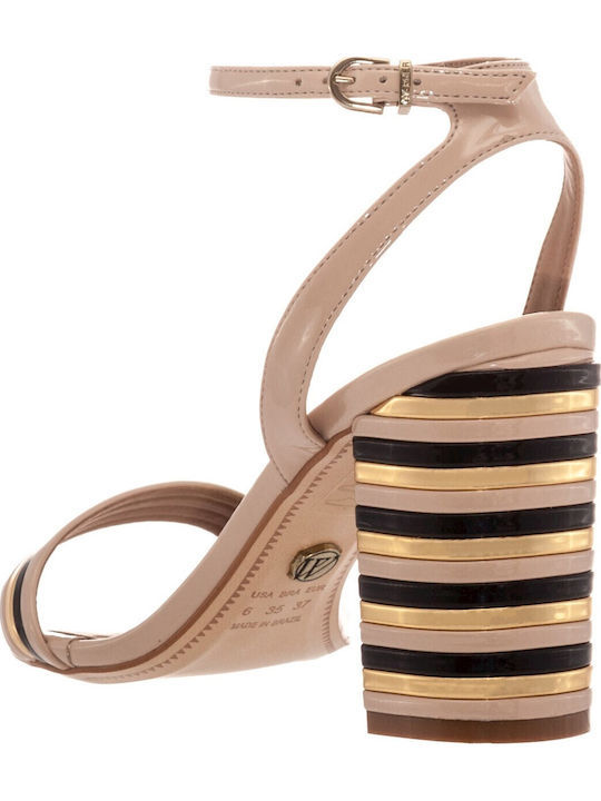 Sandalen aus Lackleder Beige