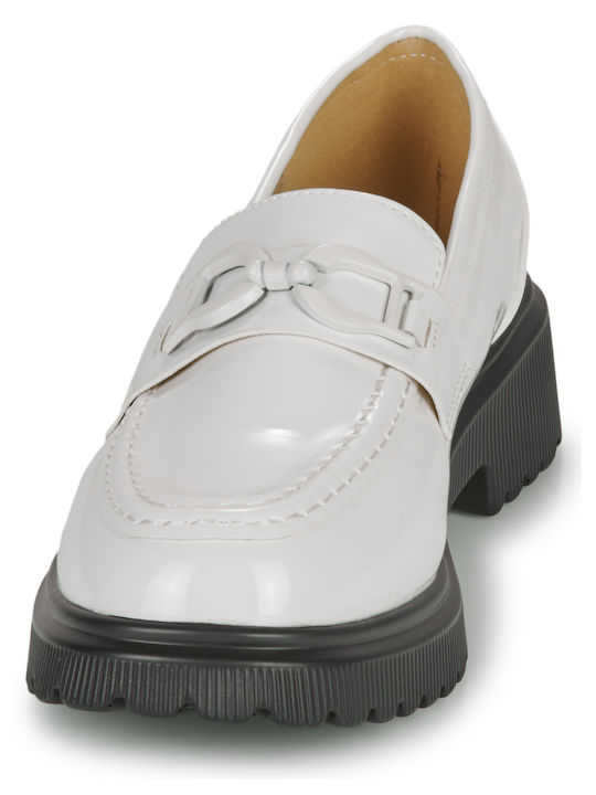 Women's Moccasins in Beige Color