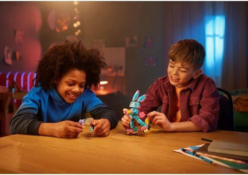 LEGO DREAMZzz Izzie și Bunchu Iepurașul pentru Vârsta 7+