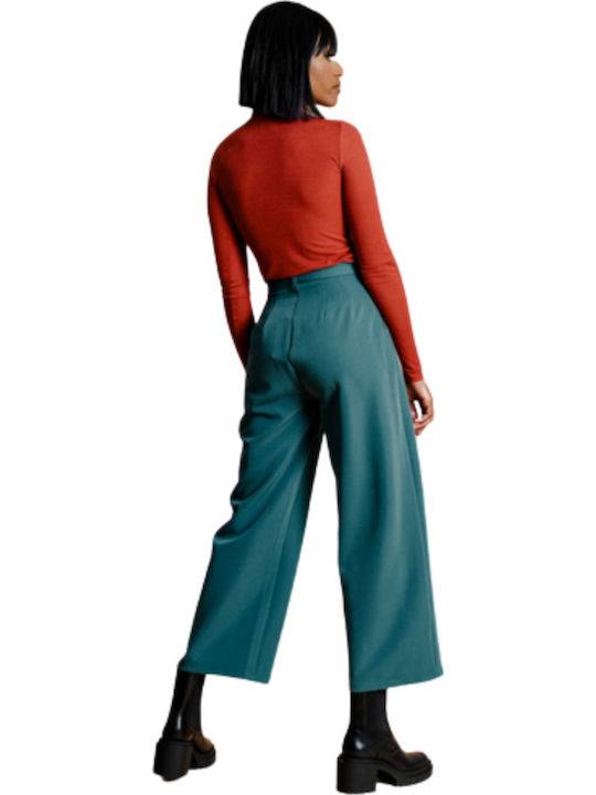 Women's Fabric Capri Trousers Green