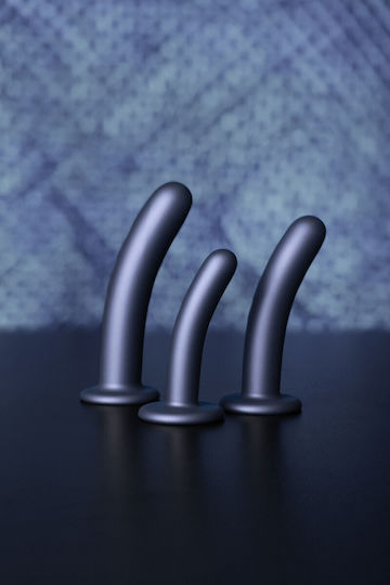 Shots Dildo realist cu Testicule și Ventuză Gri 17cm