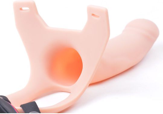 Kinksters Gurtzeug mit Dildo in Hautfarbe