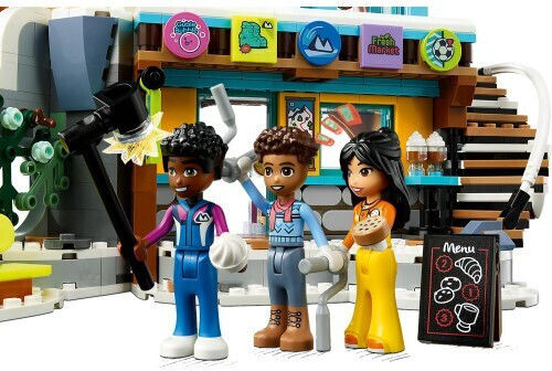 LEGO Friends Holiday Ski Slope & Cafe За Възраст 9+ Бройки 980