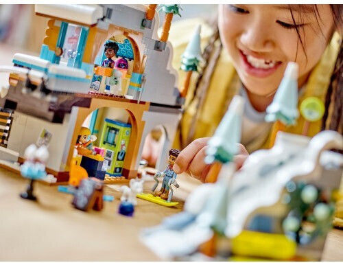 LEGO Friends Holiday Ski Slope & Cafe За Възраст 9+ Бройки 980