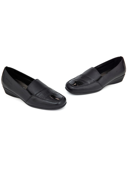 Boxer Women's Moccasins in Black Color