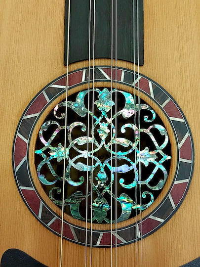 Politics Lute