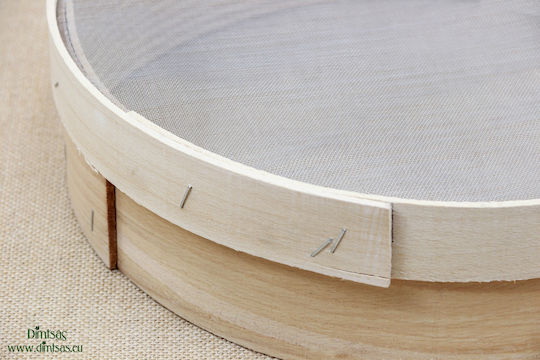 Sieb aus Holz