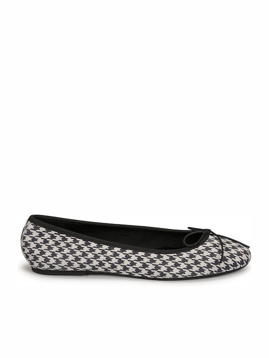Lederne Damen Ballerinas in Schwarz Farbe