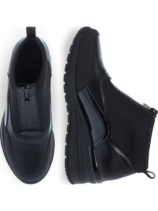 Women's Patent Leather Chelsea Boots with Medium Heel Black
