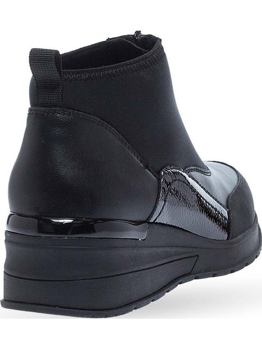 Women's Patent Leather Chelsea Boots with Medium Heel Black
