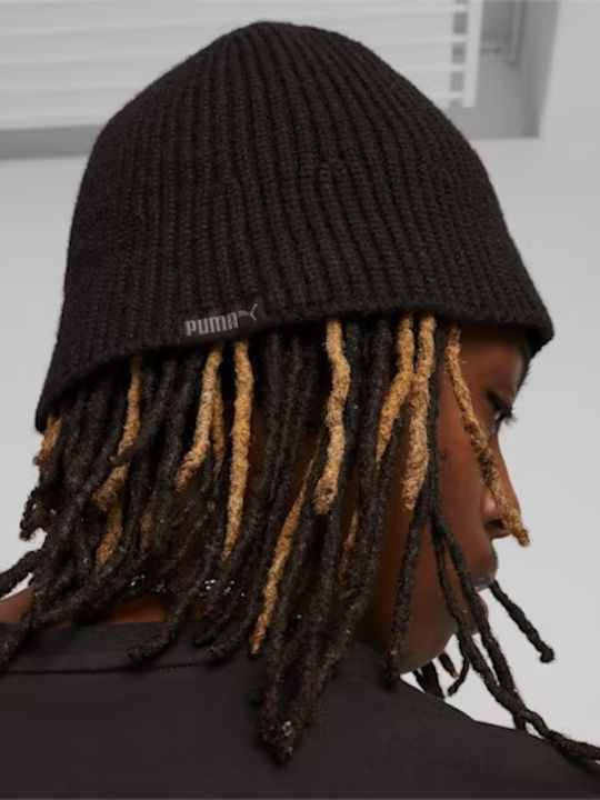 Beanie Unisex Beanie Knitted in Black color