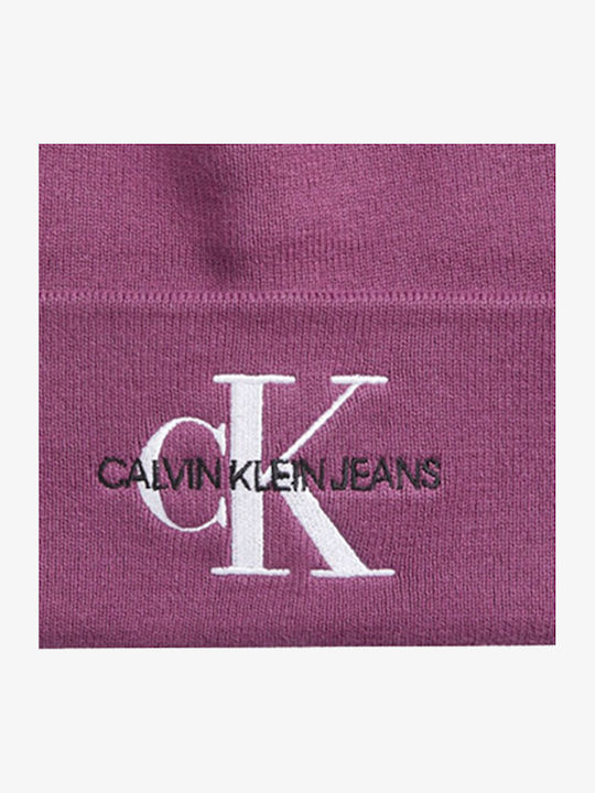 Beanie Unisex Beanie Knitted in Burgundy color