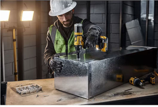 DEWALT Ηλεκτρικός Πριτσιναδόρος Μπαταρίας 18V Solo (χωρίς Μπαταρία και Φορτιστή)