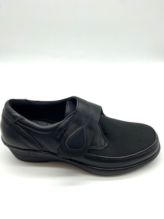 Leather Women's Moccasins in Black Color