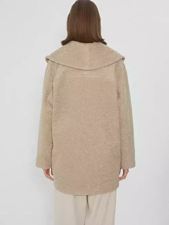 Μπουκλέ Γυναικείο Μπεζ Παλτό Oversized με Κουμπιά