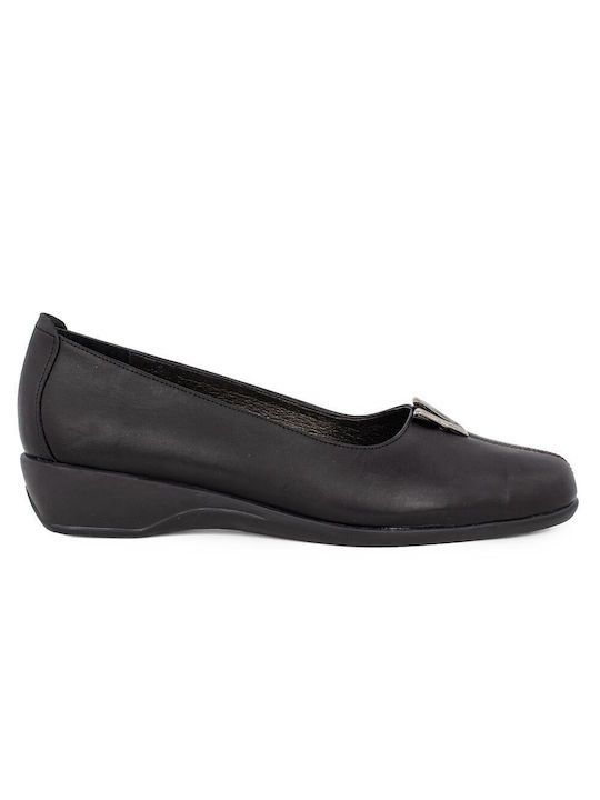 Castor Anatomic Leather Women's Moccasins in Black Color