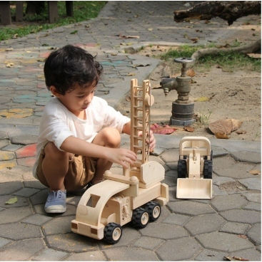 Plan Toys Αυτοκινητάκι Πυροσβεστικό Πυροσβεστικό για 3+ Ετών