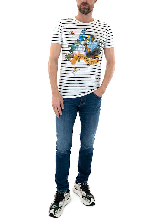 T-shirt White