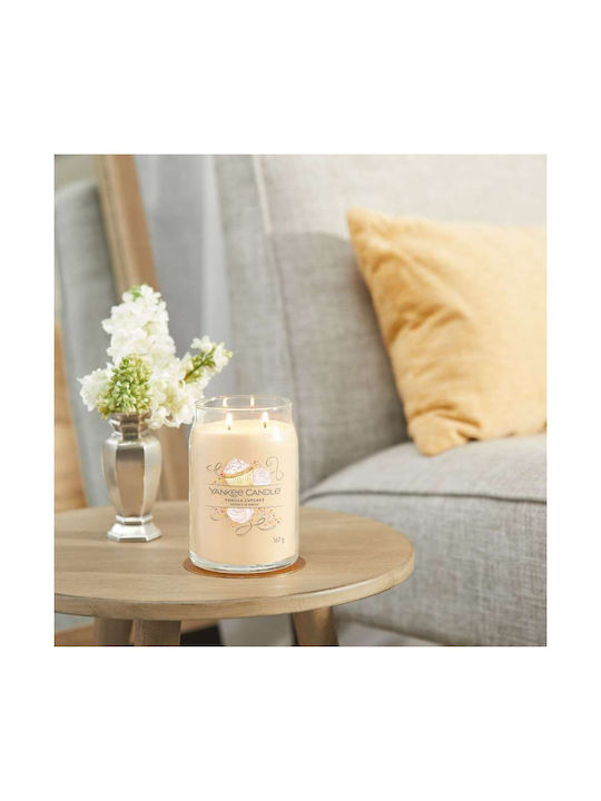 Yankee Candle Aromatic Candle Signature In Jar With Vanilla Cupcake Scent 567gr