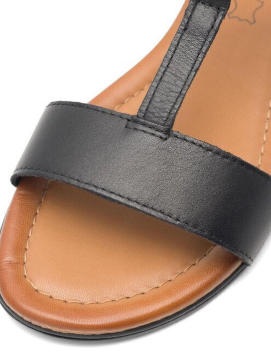 Flache Sandalen für Damen in Schwarz Farbe