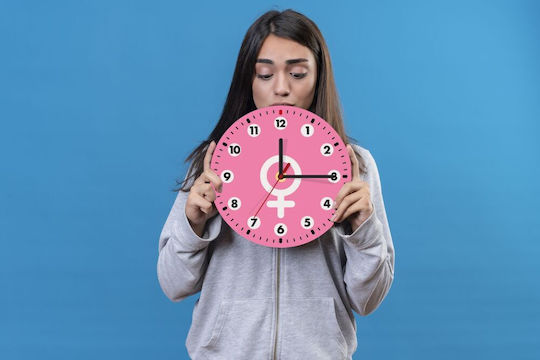 Koupakoupa Female Wall Clock Wooden Pink Ø19cm