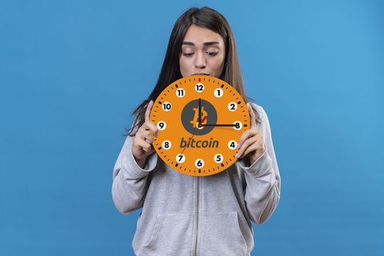 Koupakoupa Bitcoin Стенен часовник Дърво Оранжев Ø19см