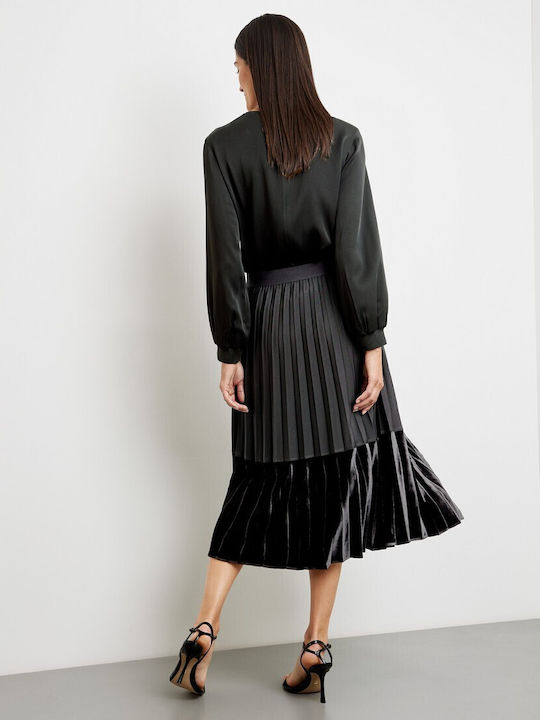 Gerry Weber Pleated Midi Skirt in Black color