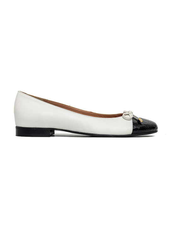 Politis shoes Анатомични Patent Leather Pointy Ballerinas White