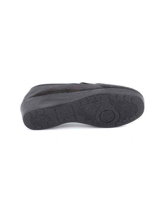 Adam's Shoes Winter Women's Slippers in Black color