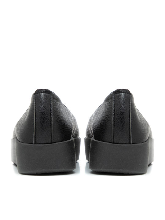 Women's Moccasins in Black Color