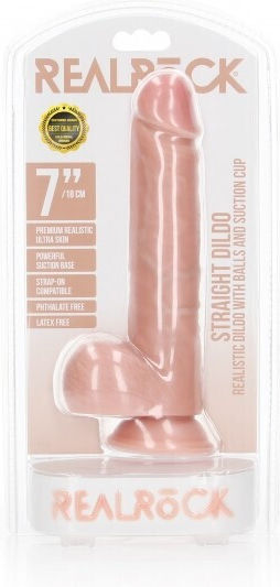 Shots Ultra Skin Straight Реалистично дилдо с Топки и Вендуза Телесен 18см