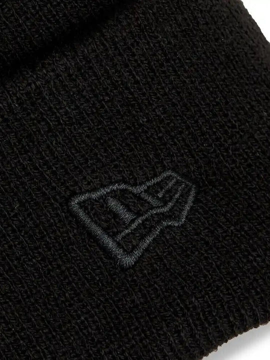 Badge Bulls Beanie Unisex Beanie Knitted in Black color