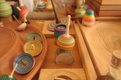 Mader-Kreiselmanufaktur Wooden Spinning Top Lolly Rainbow