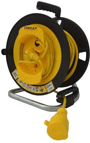 Stanley Cablu de prelungire 1 loc cu cablu de 27m Diametru 3 x 1.5mm² Neagră