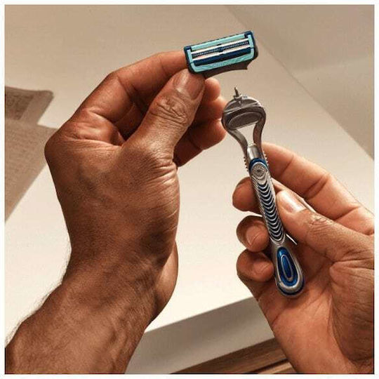 Gillette Skinguard Sensitive Резервни глави с 2 остриета и лубрикантна лента за чувствителна кожа 4бр
