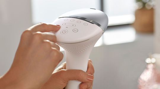 Philips Lumea IPL Series 8000 Epilator Machine IPL for the Body BRI940/00