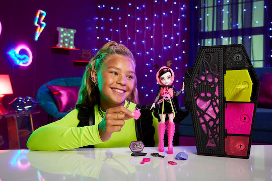Mattel Neon Frights Draculaura Doll for 4+ years old+ Years 25cm