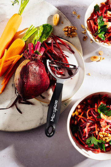 Microplane Fruit & Vegetable Peeler/Cleaner with Blade Julienne made of Stainless Steel